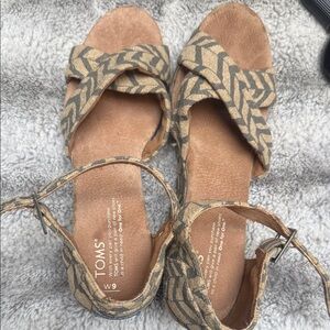 TOMS Women's Patterned Sandals - Brown and Tan embellished wedge